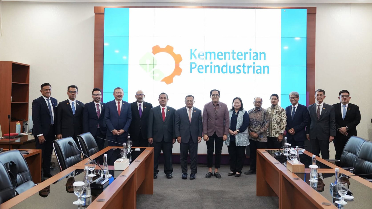 Ilustrasi industri semikonduktor untuk artikel Selangor dorong industri semikonduktor bersinergi dengan…
