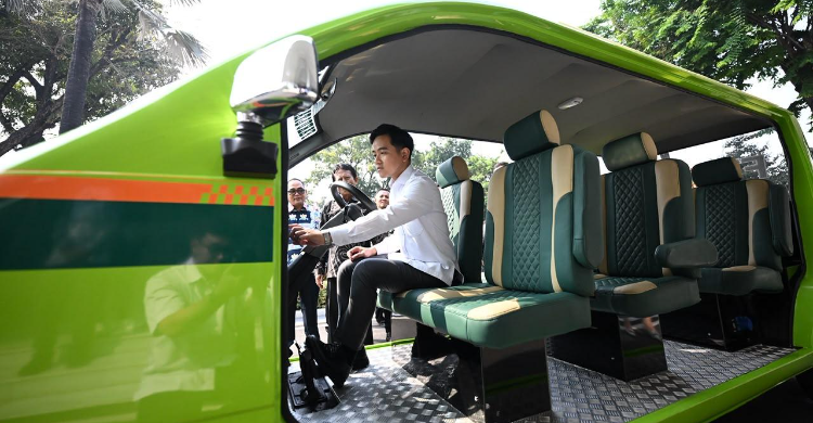 Ilustrasi mobil listrik molisa untuk artikel Wapres Apresiasi Mobil Listrik MOLISA Karya Mahasiswa Unissula